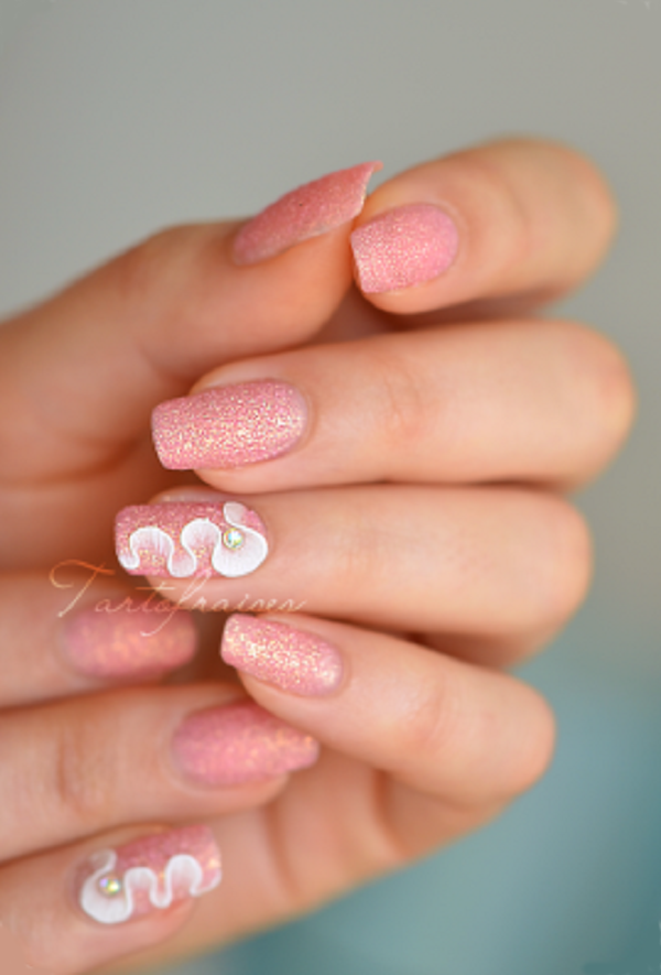 pink nail art