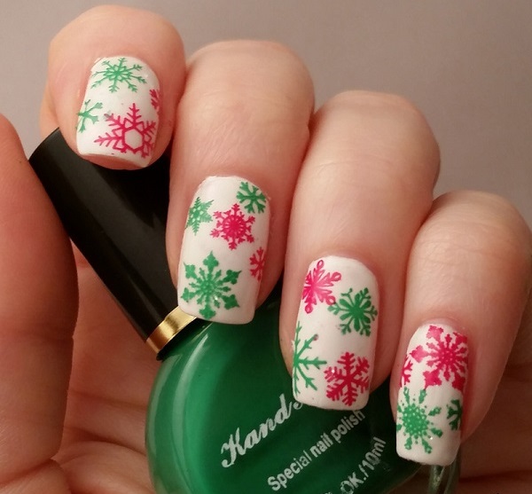 snowflake nails