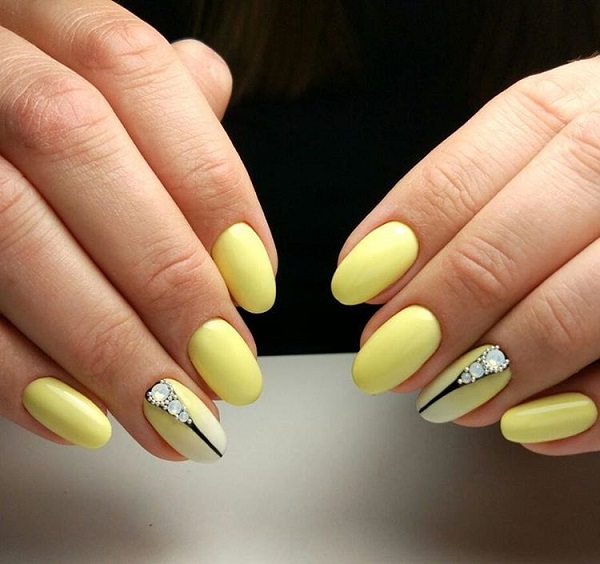 46 Black and Gold Nail Designs for Every Season and Occasion