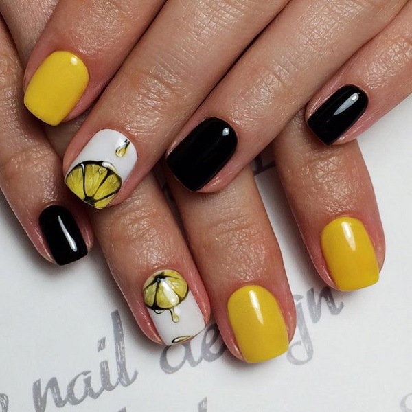 Black and yellow nails, honey!🐝🍯 Call us now and book your appointment ✨  079 541 6313 📍Khalda ⏱ Working hours: from 10:00am... | Instagram