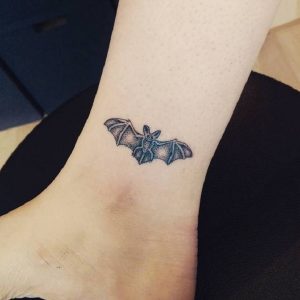 50 Bat Tattoo Designs - nenuno creative