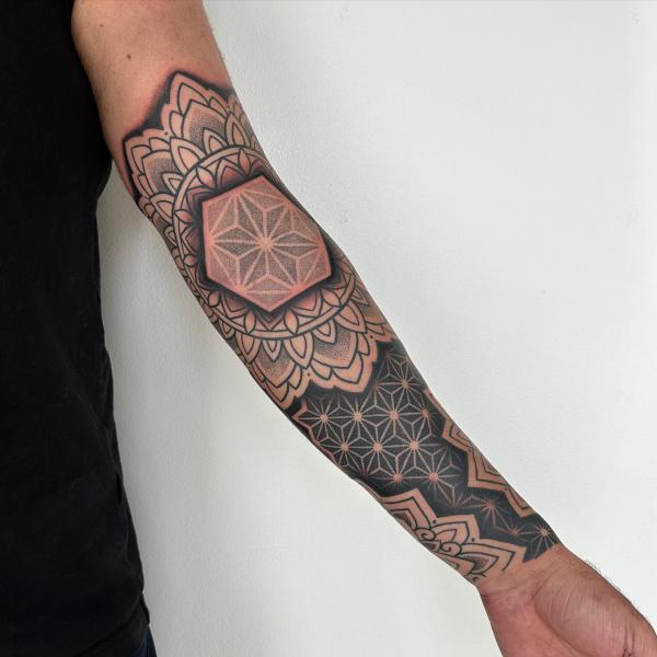 35 Meaningful Flower of life tattoos - nenuno creative